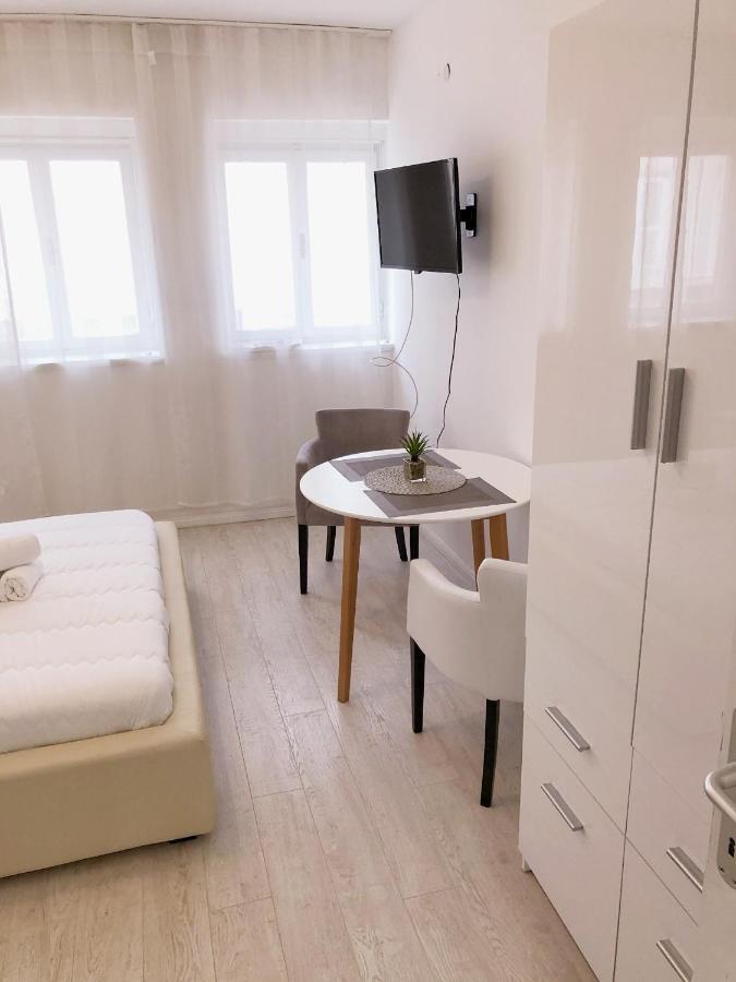 Roli Hotel Zadar Eksteriør billede